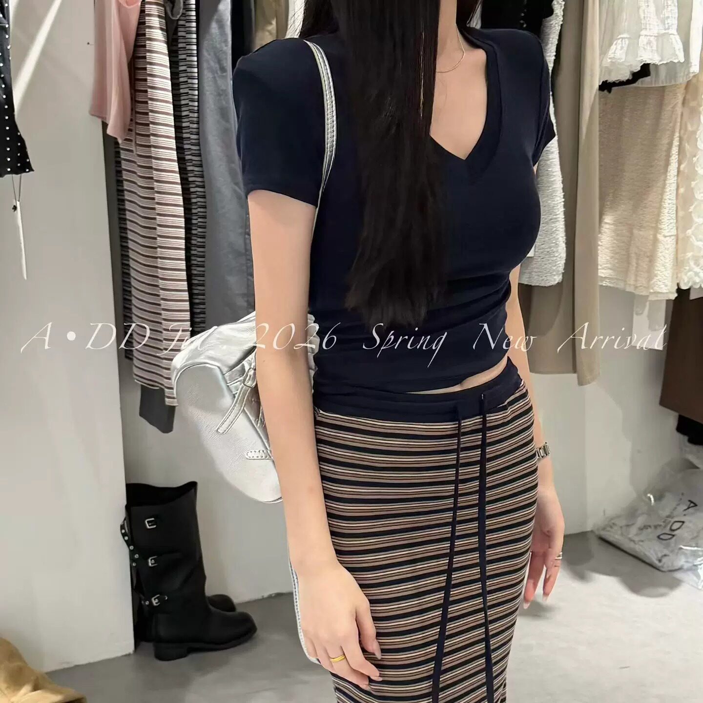 ADD套装2026夏季新款韩版纯欲修身显瘦v领短袖T恤+条纹半身裙长裙