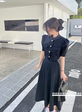 气质显瘦泡泡袖上衣+高腰半身裙