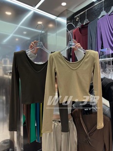 2025冬季 显瘦加绒设计感长袖 新款 性感修身 v领上衣 韩版 wu.33打底衫