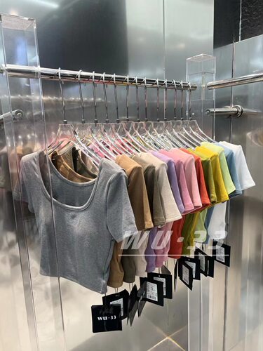 短袖T恤wu.33带胸垫U领打底衫