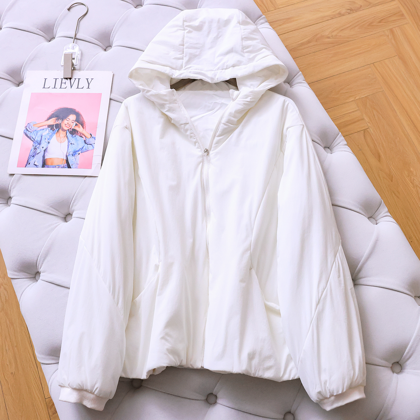 纯色宽松柔软轻盈防风保暖女棉衣