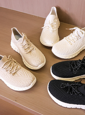 「情侣款」针织软面料轻便一脚蹬透气网面防滑软糯运动休闲鞋W641