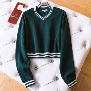 撞色条纹V领宽松显瘦通勤减龄学院风套头短款 抓绒上衣女卫衣Q509