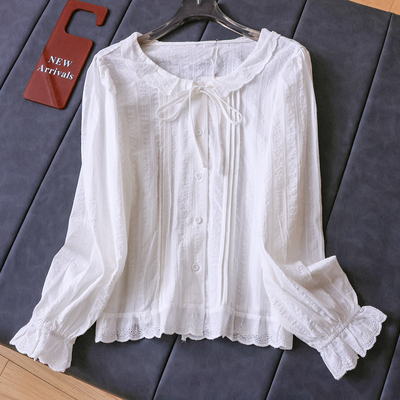 白色花边娃娃领镂空系带减龄衬衫