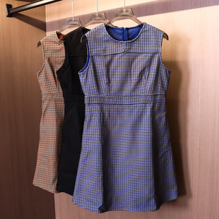 新款 迷你裙2025秋季 背心连衣裙V690 收腰圆领无袖 复古格纹显瘦修身