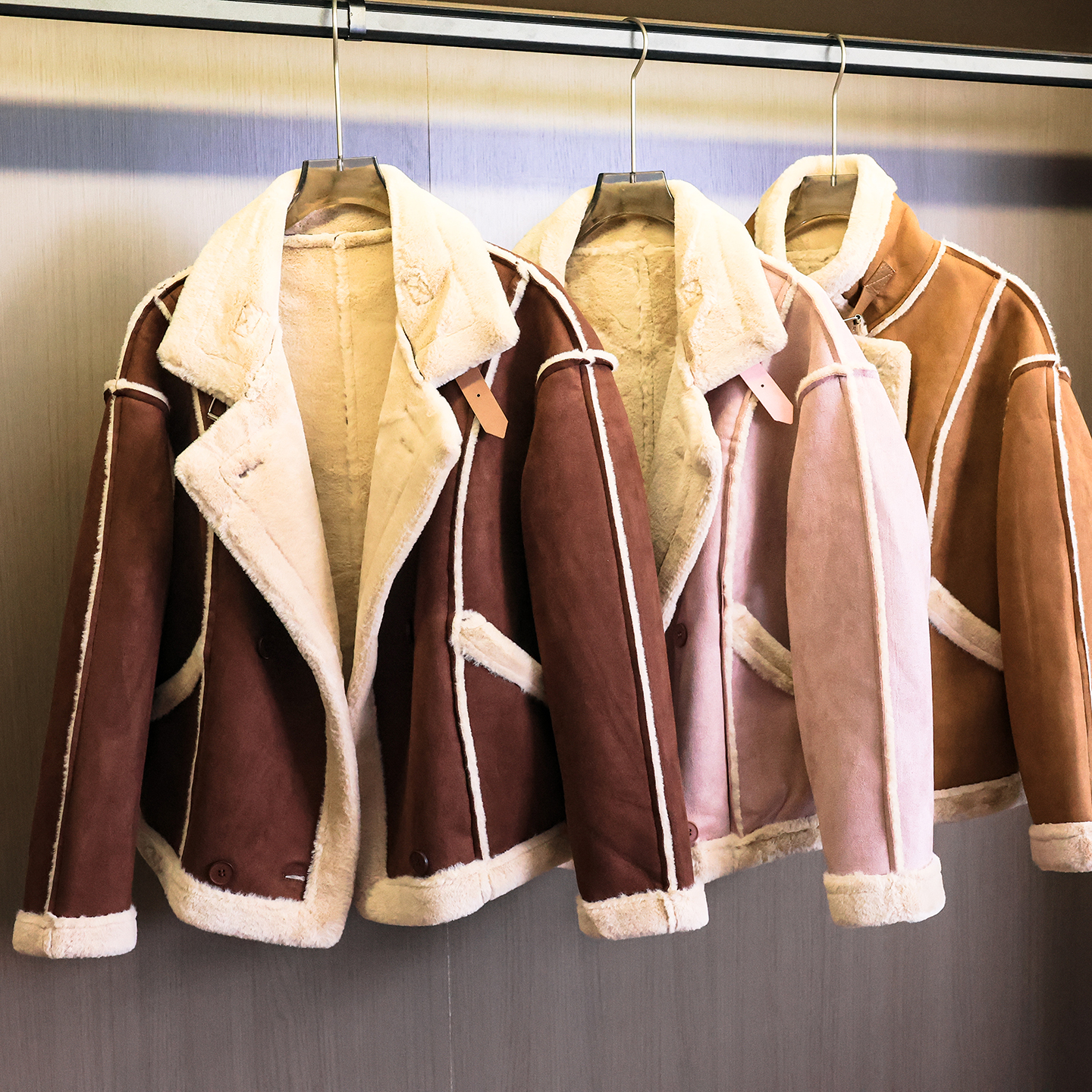 仿麂皮绒加厚保暖皮毛一体女外套