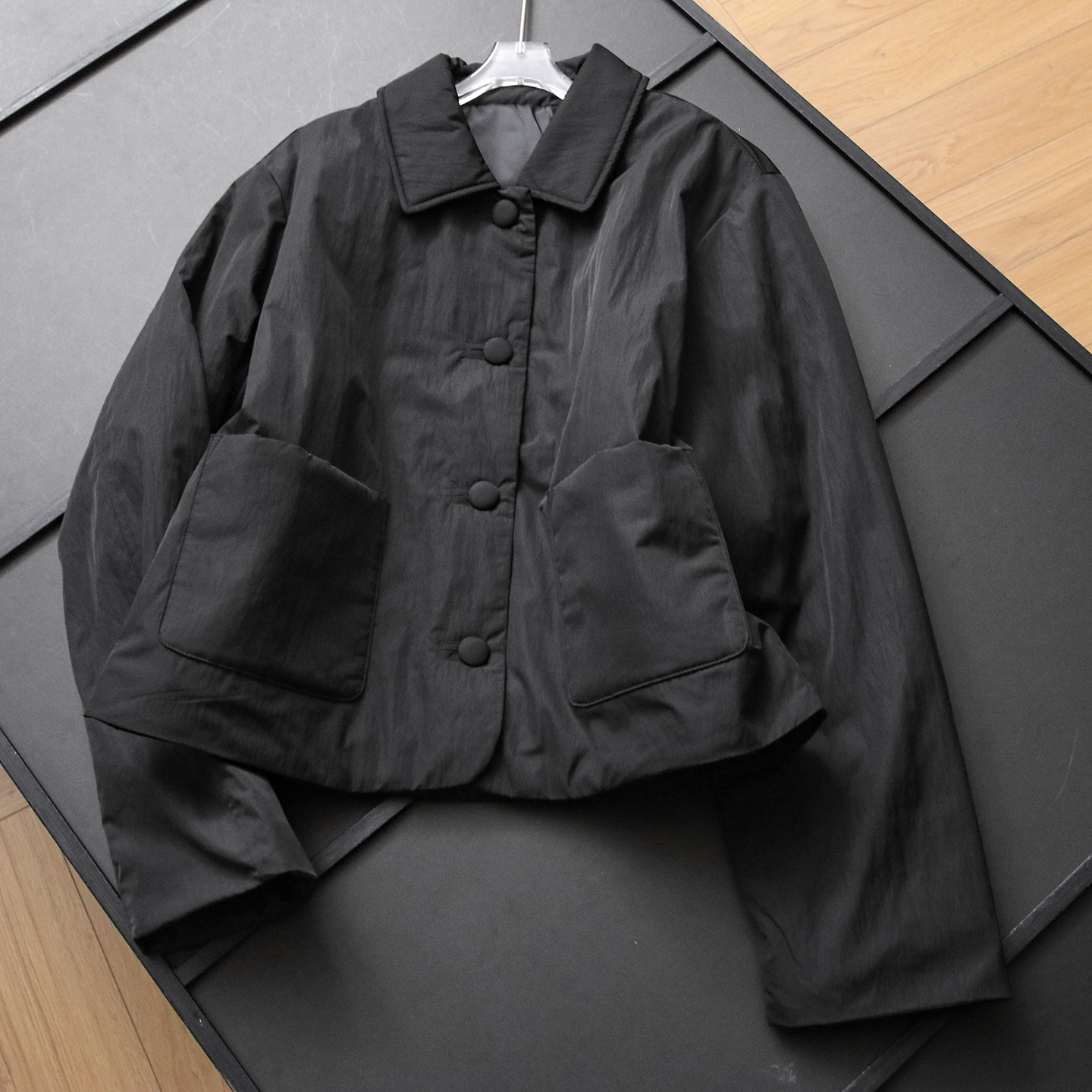 纯色气质翻领对称口袋宽松女棉衣