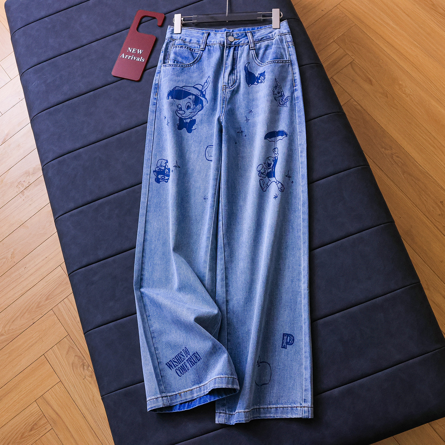 宽松遮肉显瘦有型！卡通印花高腰宽松直筒裤百搭阔腿牛仔裤女E817