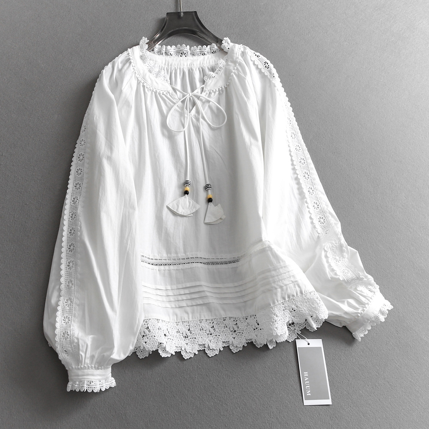 纯色串珠系带镂空蕾丝花边长袖百搭减龄罩衫法式优雅女装衬衫R313