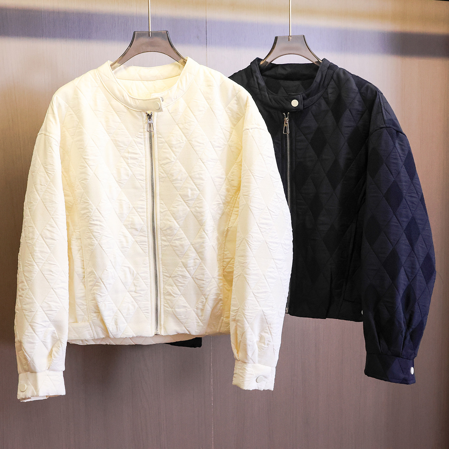 简约菱格宽松显瘦圆领小棉衣女