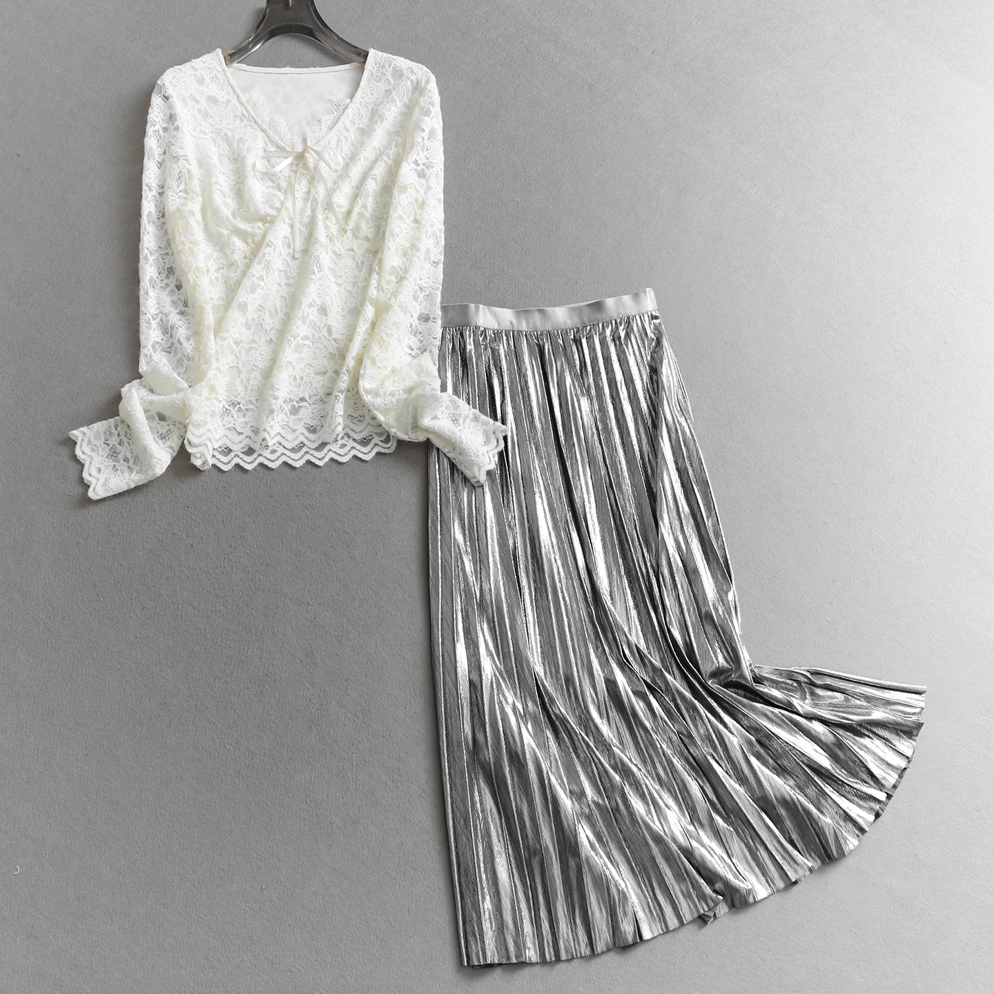 蝴蝶结系带V领长袖蕾丝衫可配一整套风琴褶半身裙女两件套装W025,女装/女士精品,时尚套装,淘宝优惠券,粉丝福利购,淘宝优惠卷