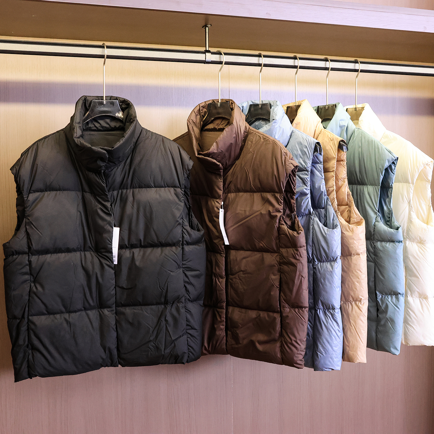 纯色柔软舒适立领保暖羽绒服马夹