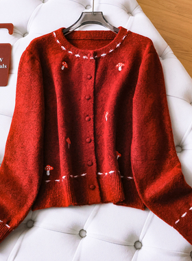 萌趣蘑菇绣花圣诞新年红色韩系慵懒毛衣长袖减龄针织衫女外套Q115