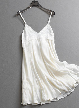 纯色刺绣蕾丝花边V领度假风无袖吊带裙初恋裙超短裙女连衣裙L994