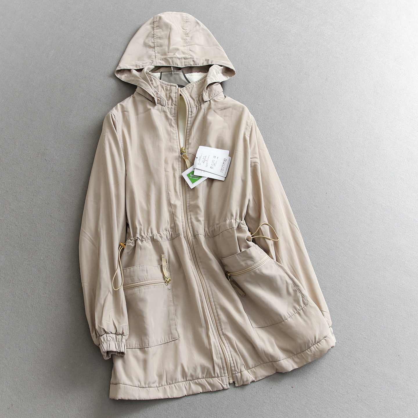 纯色口袋松紧收腰中长款加绒内里加厚保暖连帽长袖外套女风衣Q830,女装/女士精品,短外套,淘宝优惠券,粉丝福利购,淘宝优惠卷