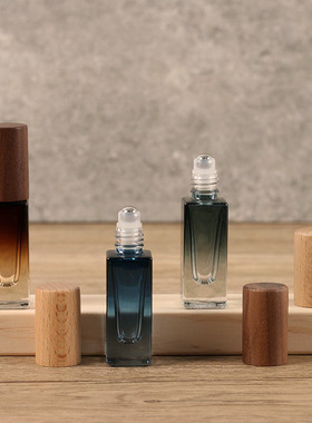 香水分装瓶高端便携式10ml小样按压式玻璃高级空瓶喷雾滚珠瓶5ml