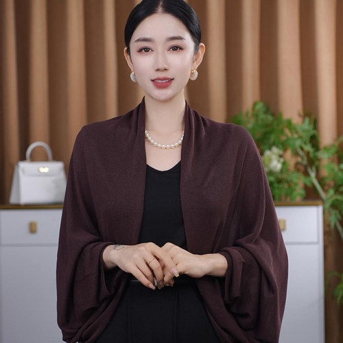 2026秋新款披肩女外搭高级感时尚洋气百搭护肩保暖空调房外套开衫