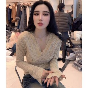 别致漂亮打底衫加绒蕾丝衫2025冬季韩版性感镂空V领纯欲长袖上衣