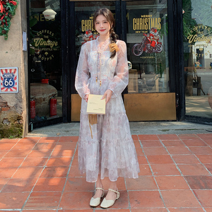 法式超仙碎花连衣裙女2024春秋新款收腰显瘦高级感浪漫优雅长裙子