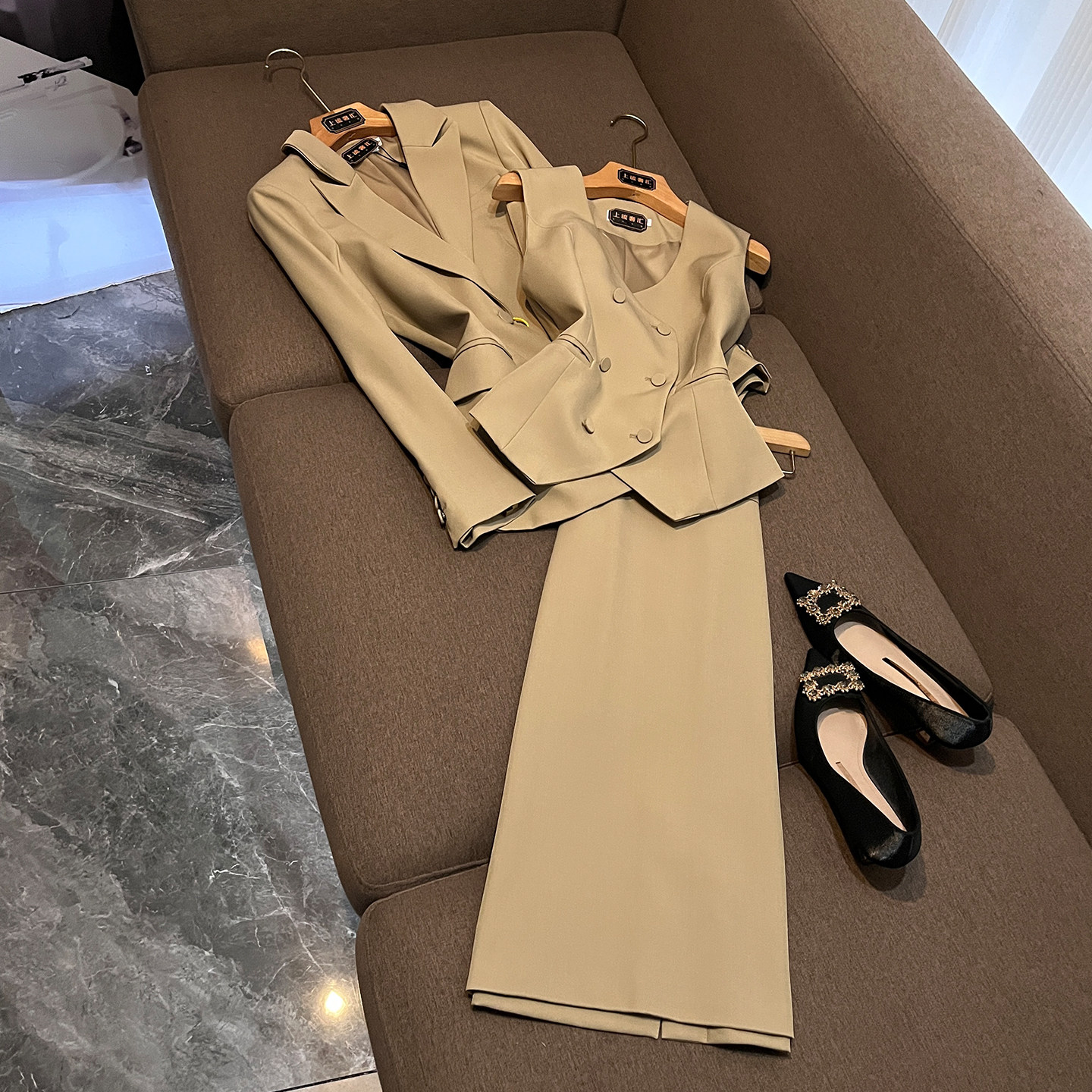 夏装显瘦西装套装裙高级感职业淡人高知穿搭一整套三件套女CP416