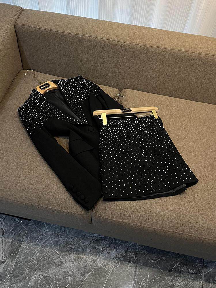 2024 새로운 스타일 유럽과 미국의 연예인 숙녀 패션 핫 다이아몬드 슬림 피트 원 버튼 정장 재킷과 스커트 정장 10007