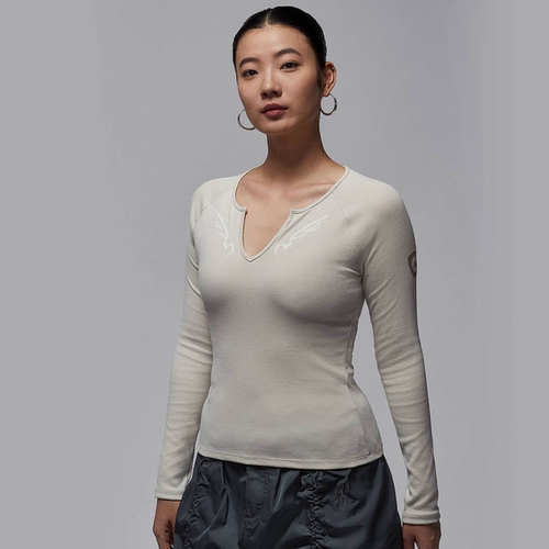 Nike/耐克女长袖上衣V领运动休闲紧身打底衫针织卫衣IM9714-072
