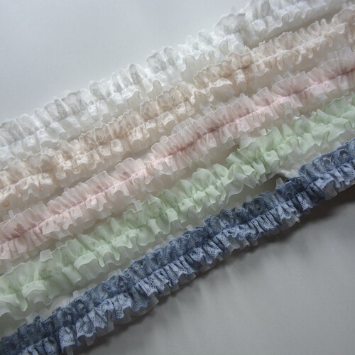 双边白粉彩色缩皱荷叶木耳花边