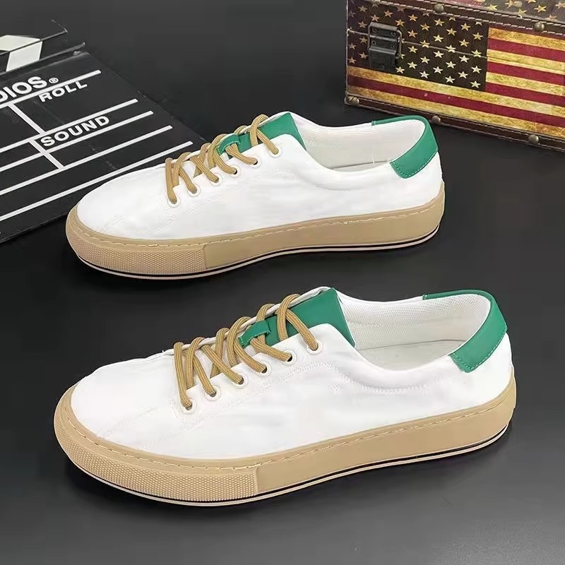 休闲低帮一脚蹬百搭透气软底板鞋