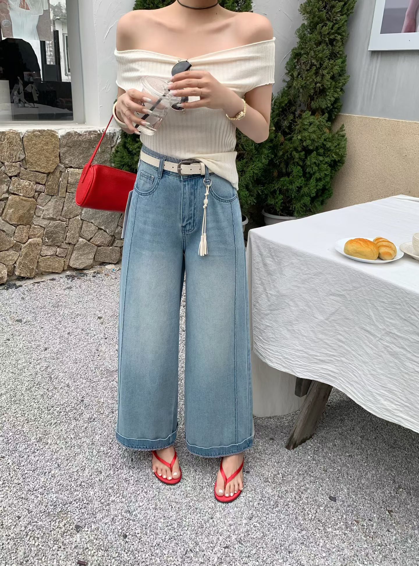 新款时尚高腰显瘦牛仔裤女宽松阔腿裤直筒裤女裤