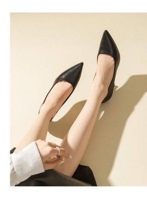 依思q女鞋2022秋新款通勤细跟优雅尖头纯色工鞋浅口单鞋12170119