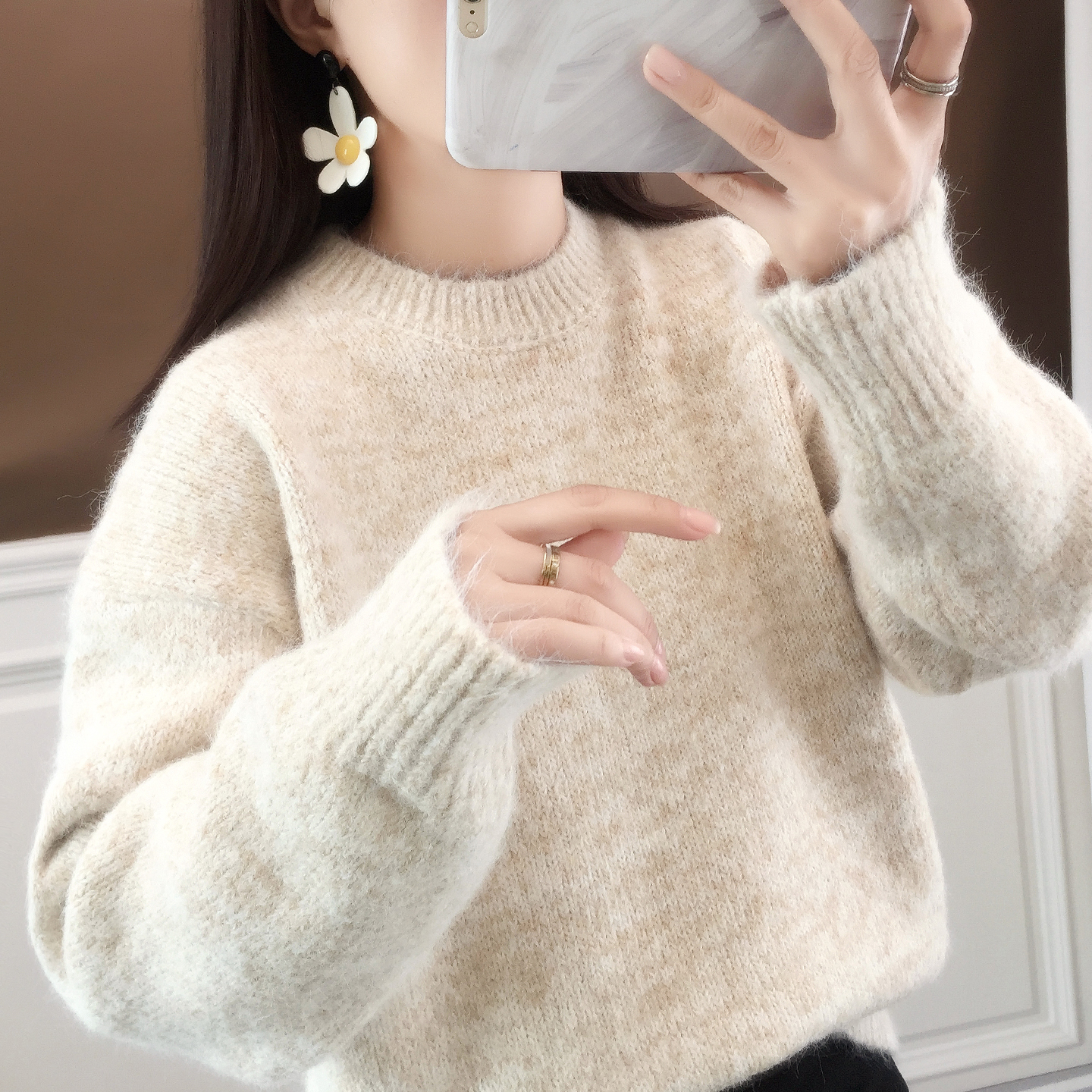 25年秋冬新款时尚百搭圆领甜美长袖针织衫女宽松显瘦学院风毛衣女