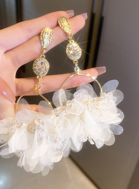 银针镶钻水晶白色花朵耳环女欧美夸张设计感超仙耳坠法式潮耳饰品