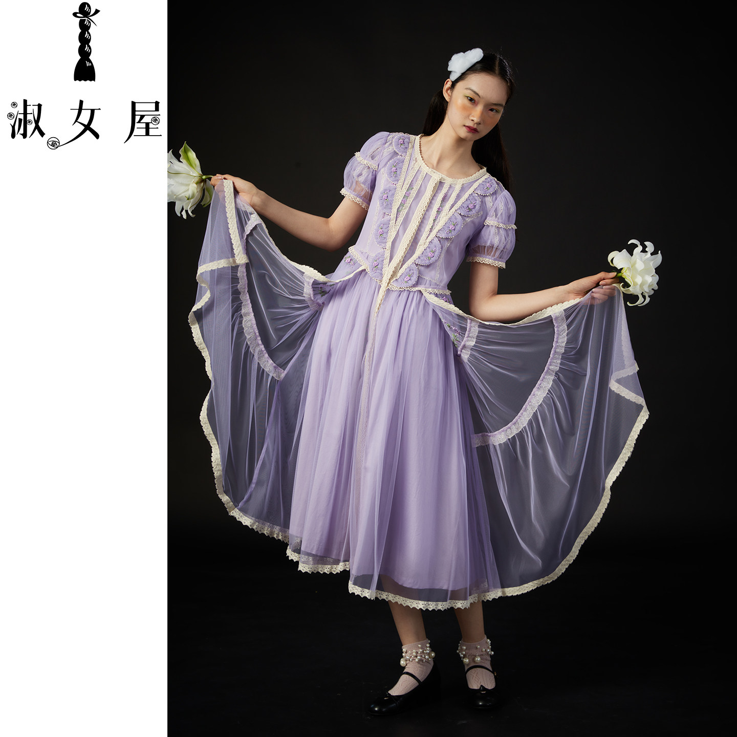 淑女屋官方旗舰店水晶鞋与玫瑰花花瓣公主绣花装饰连衣裙法式夏季