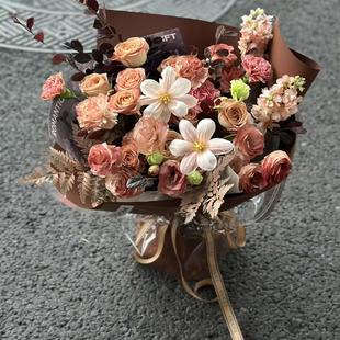 混搭玫瑰卡布奇诺花束花店布朗尼郁金香鲜花速递同城上海生日礼物