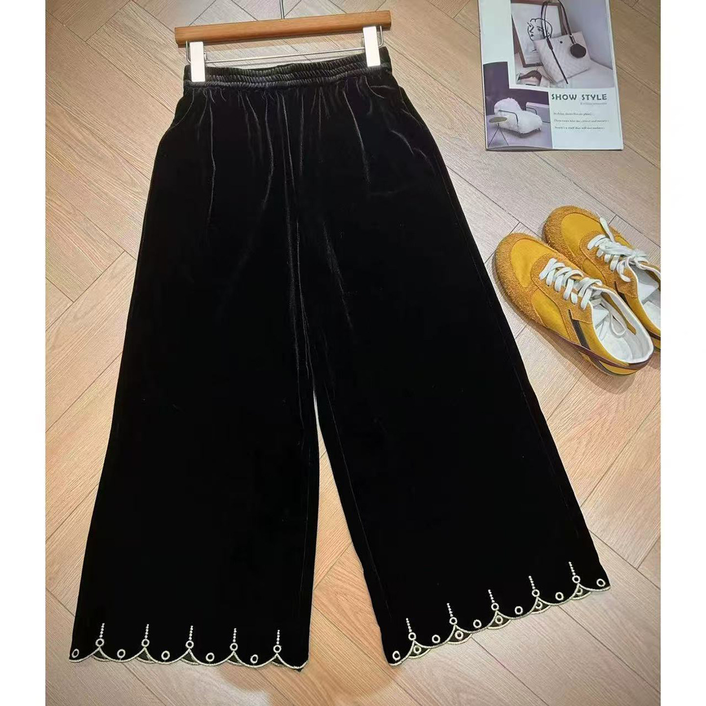 2025秋季丝绒刺绣直筒九分阔腿裤