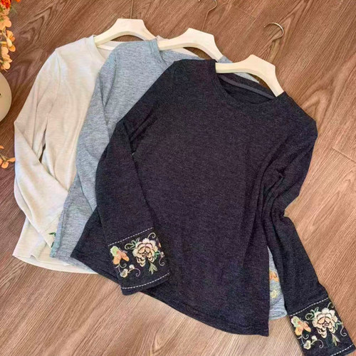 新中式国风丝绒刺绣打底衫上衣女