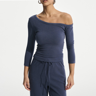 斜肩不对称露肩弹力薄绒打底衫 七分袖 T恤 Decemarch秋冬暖皮修身