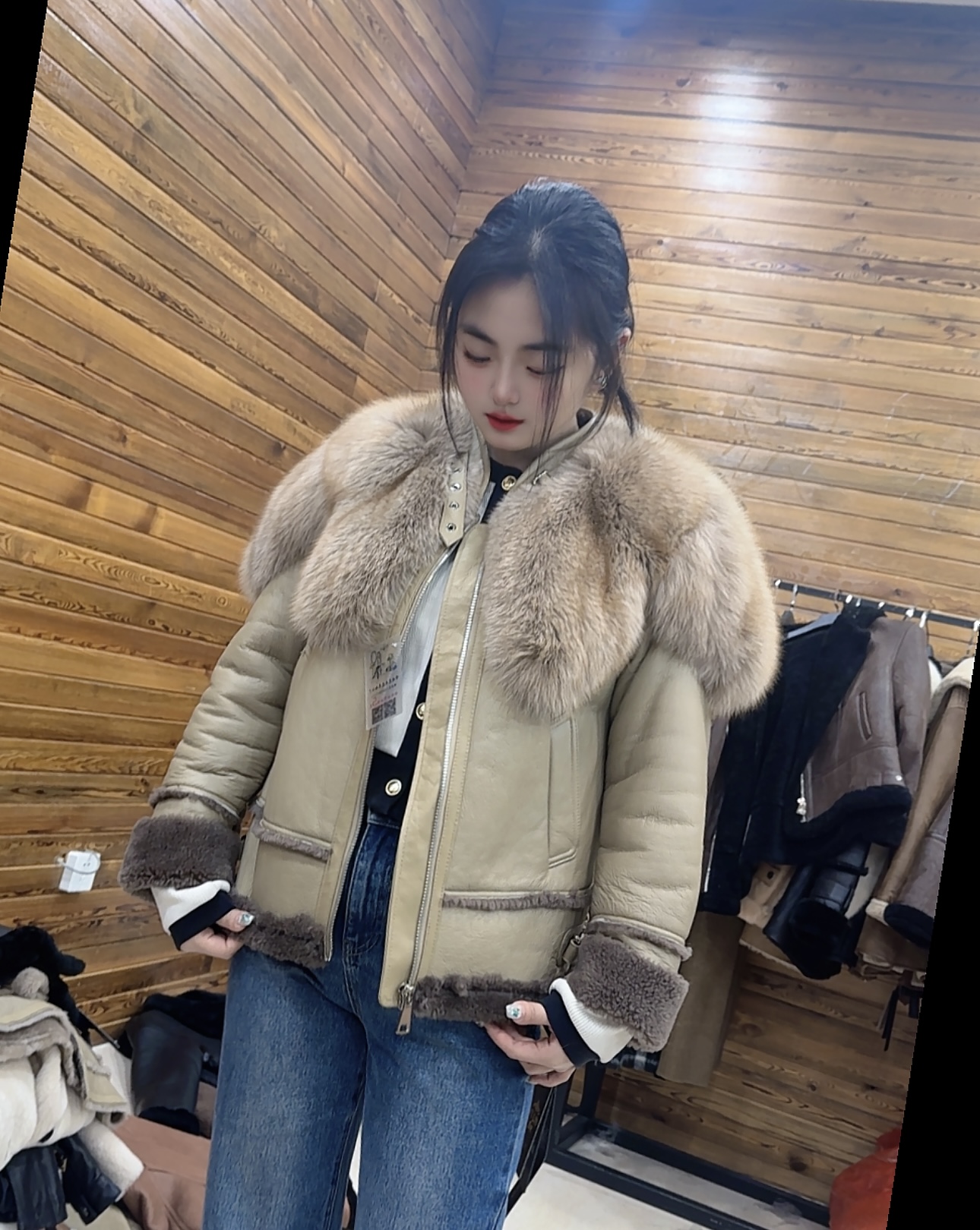 001皮毛一体外套女短款连帽时尚百搭皮草外套