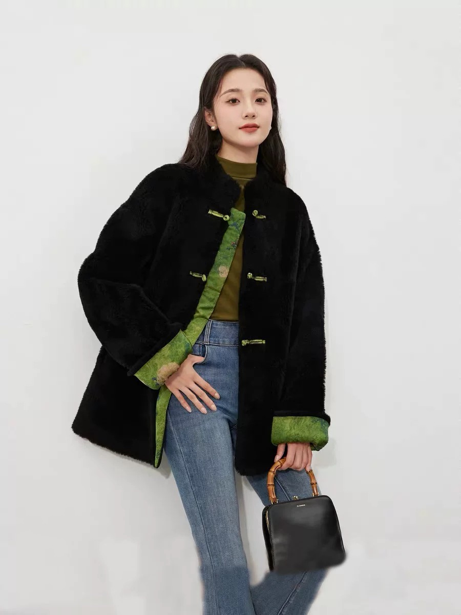 新款冬季中国风皮草真皮大衣女中长款羊皮毛一体加厚外套