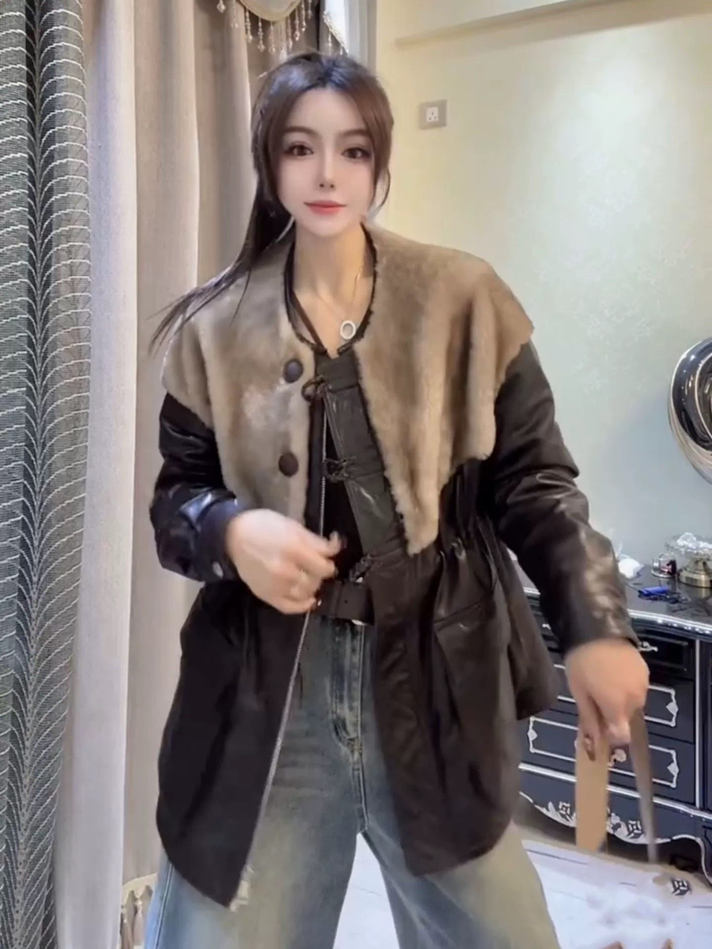 网红同款真皮皮衣女绵羊皮落曼高光油蜡皮鹅绒宽松外套,女装/女士精品,皮草,淘宝优惠券,粉丝福利购,淘宝优惠卷