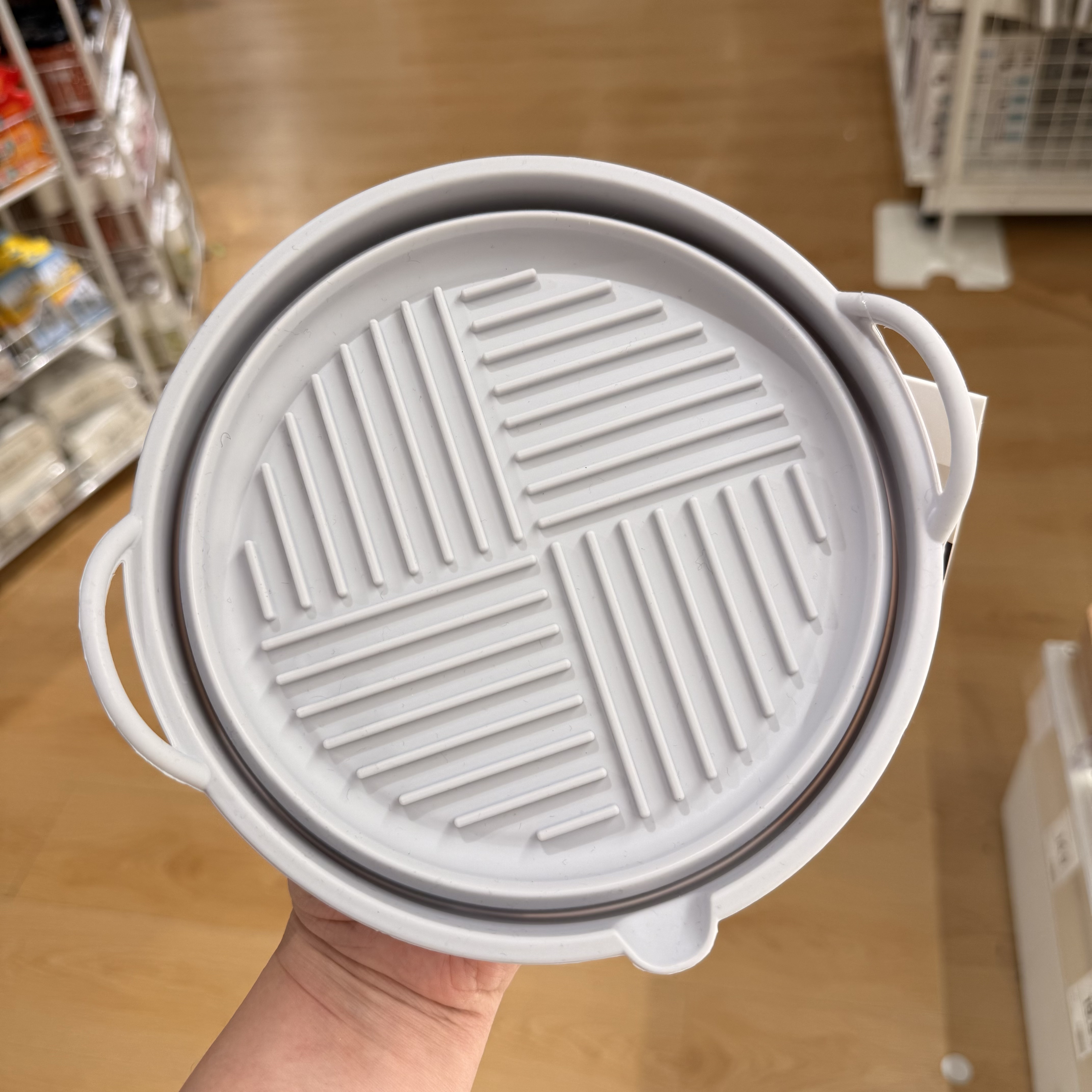 NITORI宜得利 硅胶空气炸锅用烤盘灰色 带提手可折叠保存圆形烤盘