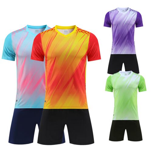 专业定制足球服训练服印字印号