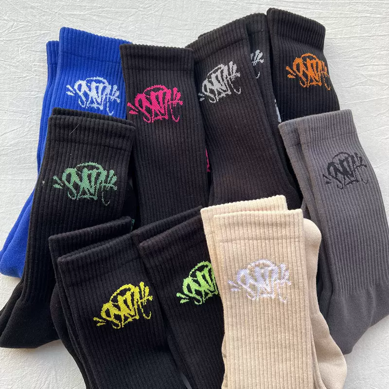 Hellstar black/white  2 pacs a set socks