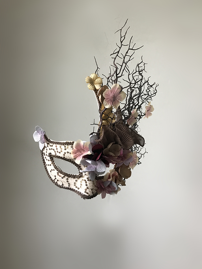 假面舞会舞台手持手拿手握 万圣节面具公主树枝美女 节日威尼斯潮