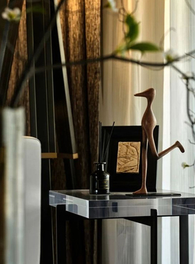 【可开票】抽象尖嘴人物雕塑摆件