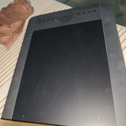 议价Wacom Intuos Pro PTH-651K 数位板可维修