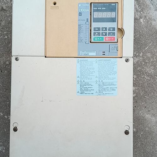 议价安川L1000A变频器CIMR-LB4A0060AAA30可维修