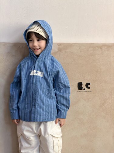 Ec尔菲梵品质潮牌小男孩儿童秋款连帽竖条纹衬衫洋气开衫薄外套帅
