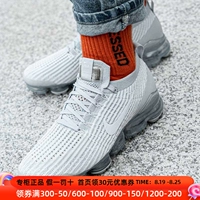 Nike, charlotte tilbury, модный спортивный кушон с амортизацией, беговые кроссовки, сезон 2021