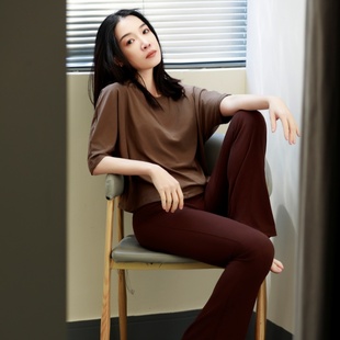 纪小白原创文艺学院风简约净色圆领宽松休闲T恤女夏季 上衣新 短袖